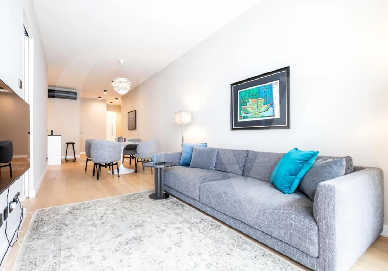 Luxurious Apartment In Heart Of Citycheckhostprofile Wenen Oostenrijk